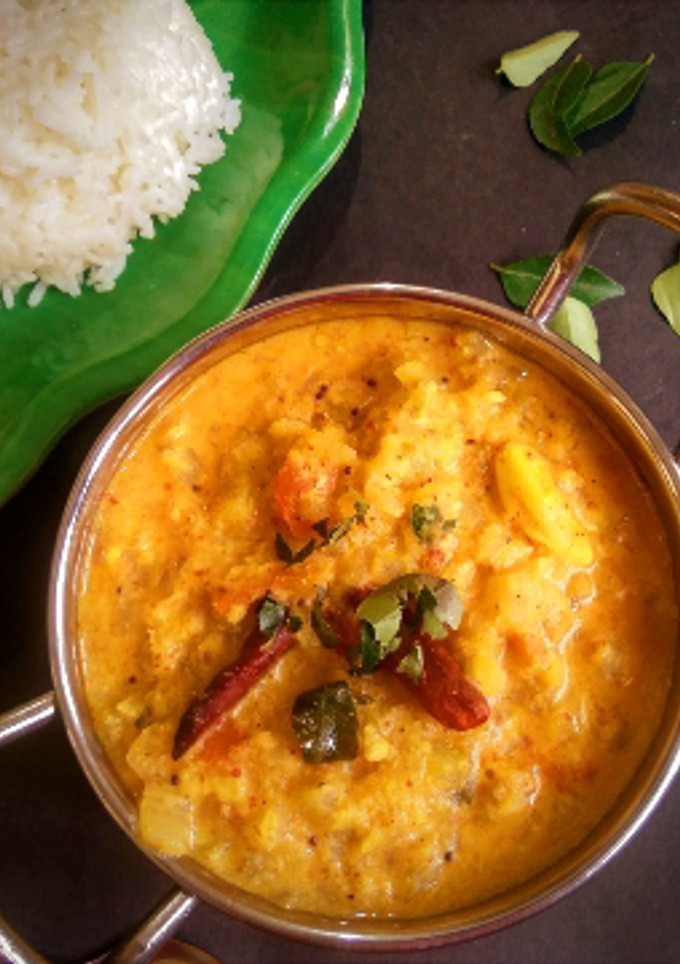 சௌ சௌ மோர் கூட்டு (Chow Chow Moor Kootu Recipe in Tamil) செய்முறை முக்கிய புகைப்படம்