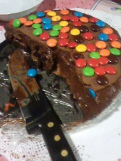 Una foto de Torta mousse de chocolate, rellena de dulce de leche