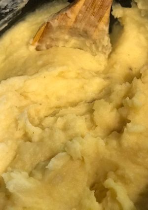 A picture of Creamy Mashed Potatoes.