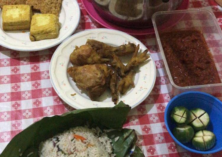 Nasi Bakar Cumi Asin