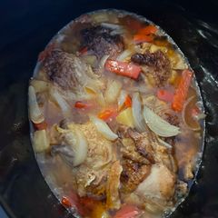 A picture of Crock pot pineapple chicken thighs.