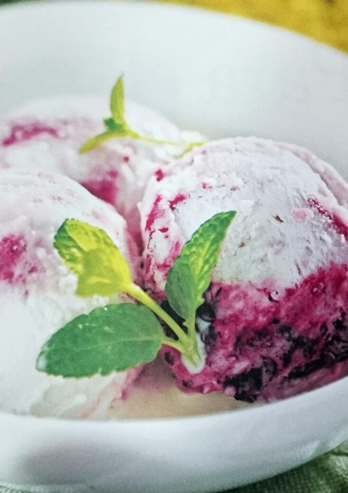 Una foto de Helado de chocolate blanco