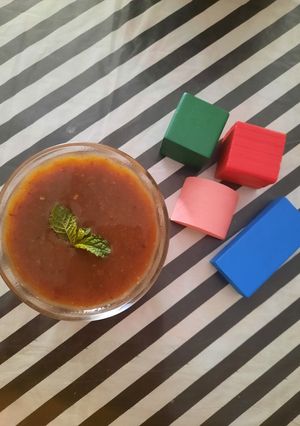 A picture of Imli and khajoor ki chutney.