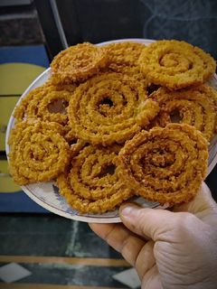 चकली (Chakli recipe in Hindi) रेसिपी मुख्य फोटो