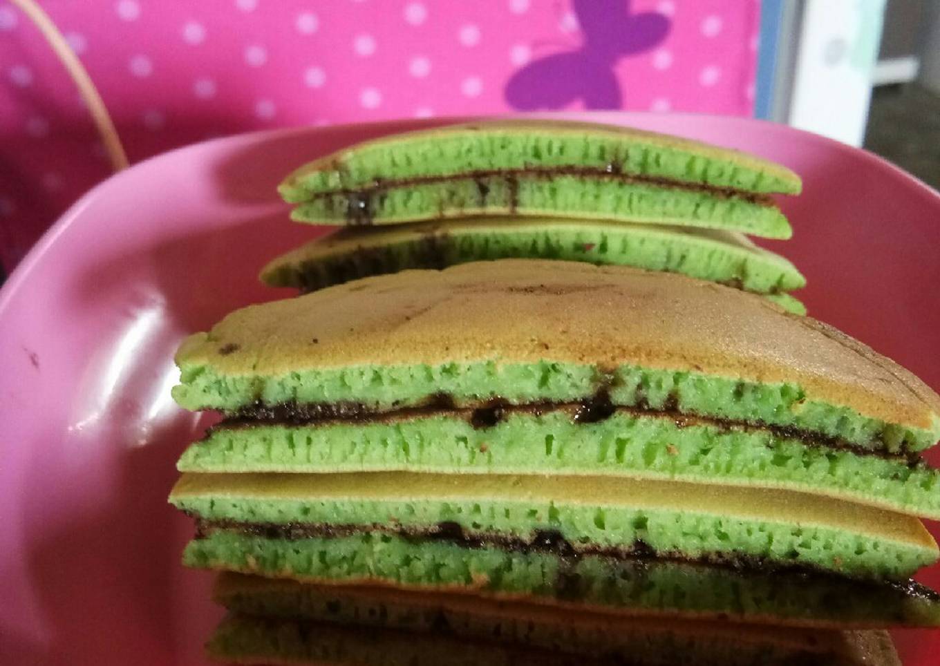Pancake pandan isi coklat