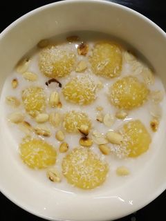 Hình của món Chè bí đỏ nước cốt dừa.