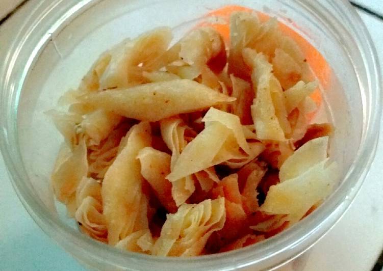 Keripik kulit lumpia