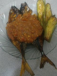 Foto resep Ikan asap sambal bawang