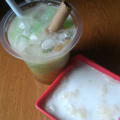 A picture of Cendol hitam putih.