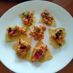 A picture of Khakara bites.