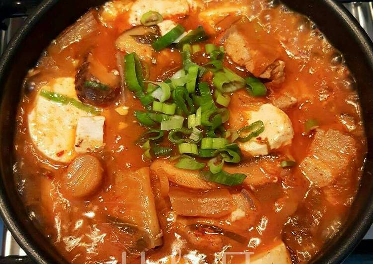 Langkah memasak Kimchi Jjigae Lezat