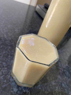 A picture of Guava and Date Juice.