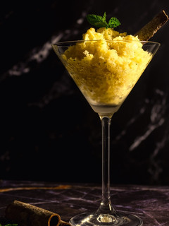 Una foto de Granizado de piña especiada y menta