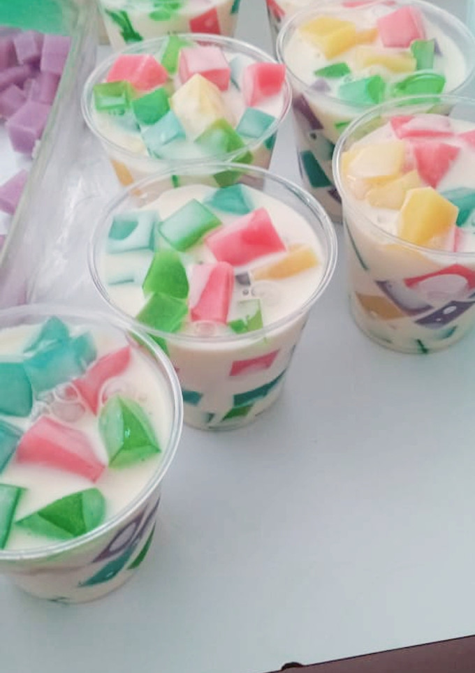 Una foto de Gelatina de mosaico individual para fiesta