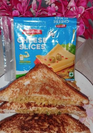 मैगी सैंडविच(MAGGI SANDWICH RECIPE IN HINDI) रेसिपी मुख्य फोटो