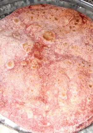A picture of Beetroot chapati.