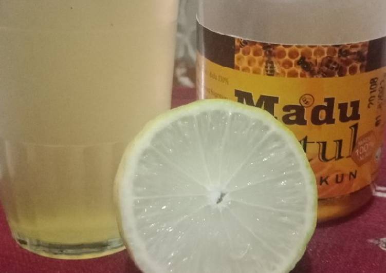 Bagaimana Membuat Wedang Madu+Lemon yang Enak Banget