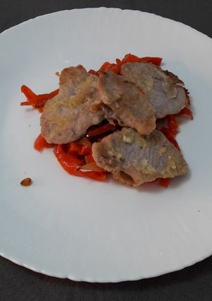 O poză a rețetei Cărniță de vițel cu garnitură de ardei (acru -dulce).
