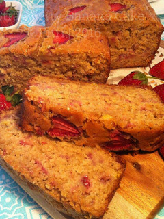 Foto resep Strawberry Banana Cake