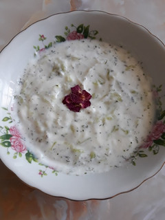 عکسی از دستور ماست و خیار