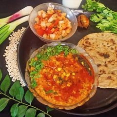 Double tadka lahsuni Urad Dal A picture of Double tadka lahsuni Urad Dal.