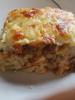 Una foto de Pastel de patata y res