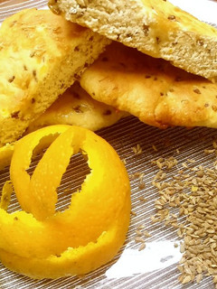 Una foto de Pancitos de naranja y anís
