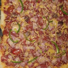 A picture of Homemade Beef brawn pizza#moms recipe.