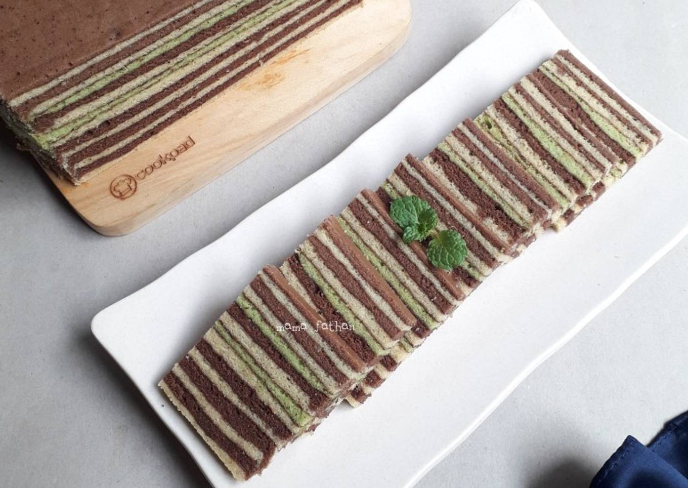 Lapis legit kukus cokelat pandan
