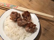 Une photo de boulettes porc