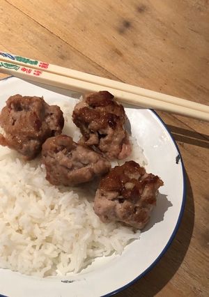 Une photo de Nem Huong (boulettes de porc vietnamiennes grillées)