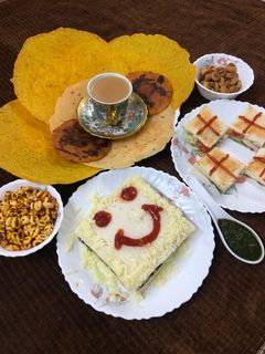 ચીઝ વેજીટેબલ સેન્ડવીચ (Cheese Vegetable Sandwich Recipe In Gujarati) રેસીપી મુખ્ય ફોટો