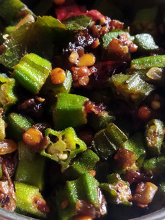 வெண்டைக்காய் பொரியல்(ladys finger poriyal recipe in tamil) செய்முறை முக்கிய புகைப்படம்