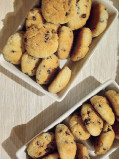A picture of Biscotti morbidi cocco, mandorle con gocce cioccolato.