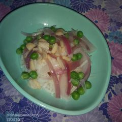 A picture of Scallop Soup with Rice.