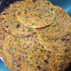A picture of Korme ki puri.