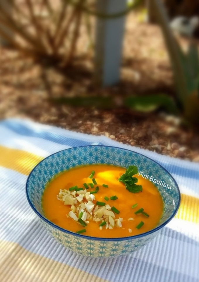 Una foto de Crema de zanahoria y naranja
