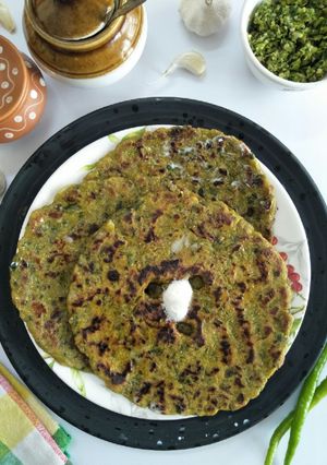 A picture of Hurdyaacha Thaalipeeth.