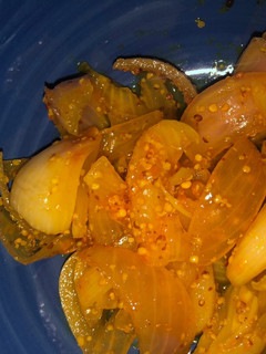 A picture of Onion pickle.