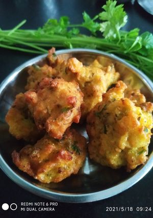 भजिया(bhajiya recipe in hindi) रेसिपी मुख्य फोटो