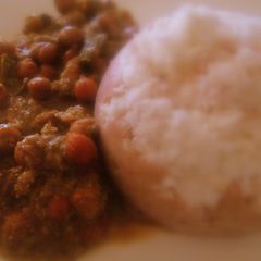 A picture of Kadala Curry.