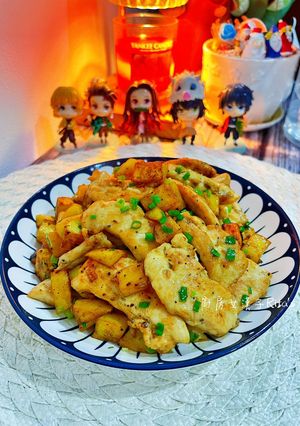 A picture of Stir-Fried Chicken Strips with Diced Potatoes.