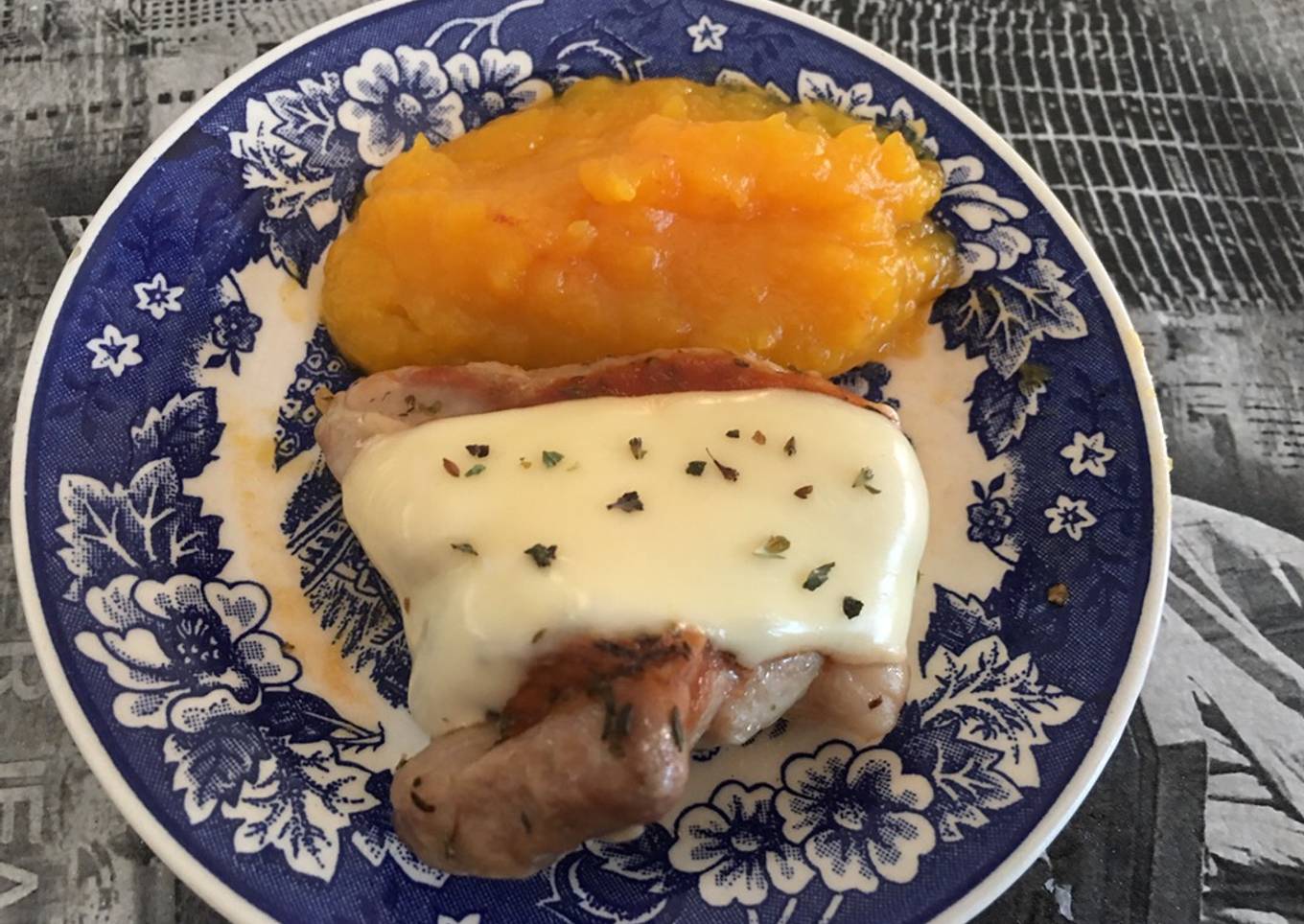 Pollo a la napolitana con puré de calabaza. Light =)