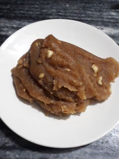 आटे का हलवा(aate ka halwa recipe in hindi) रेसिपी मुख्य फोटो
