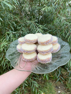 Una foto de Alfajores de maicena medianos