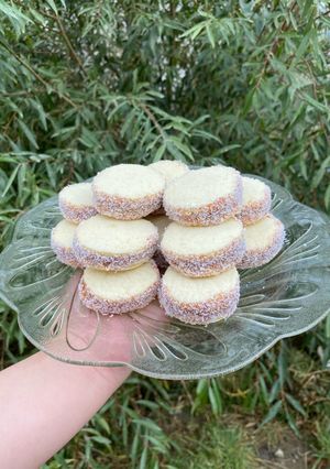 Una foto de Alfajores de maicena medianos