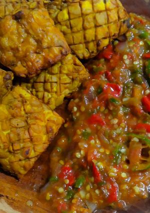 Foto resep Tempe Goreng kuning dengan sambal limau