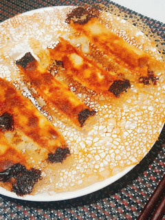 蝦仁冰花鍋貼 的食譜成品照片