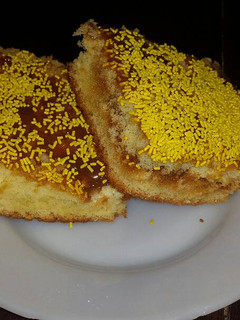 Una foto de Bizcochuelo para tortas súper fácil😊