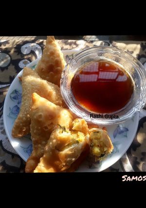 A picture of Samosa.